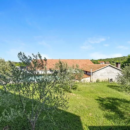 2 Bedroom In * Dubravice